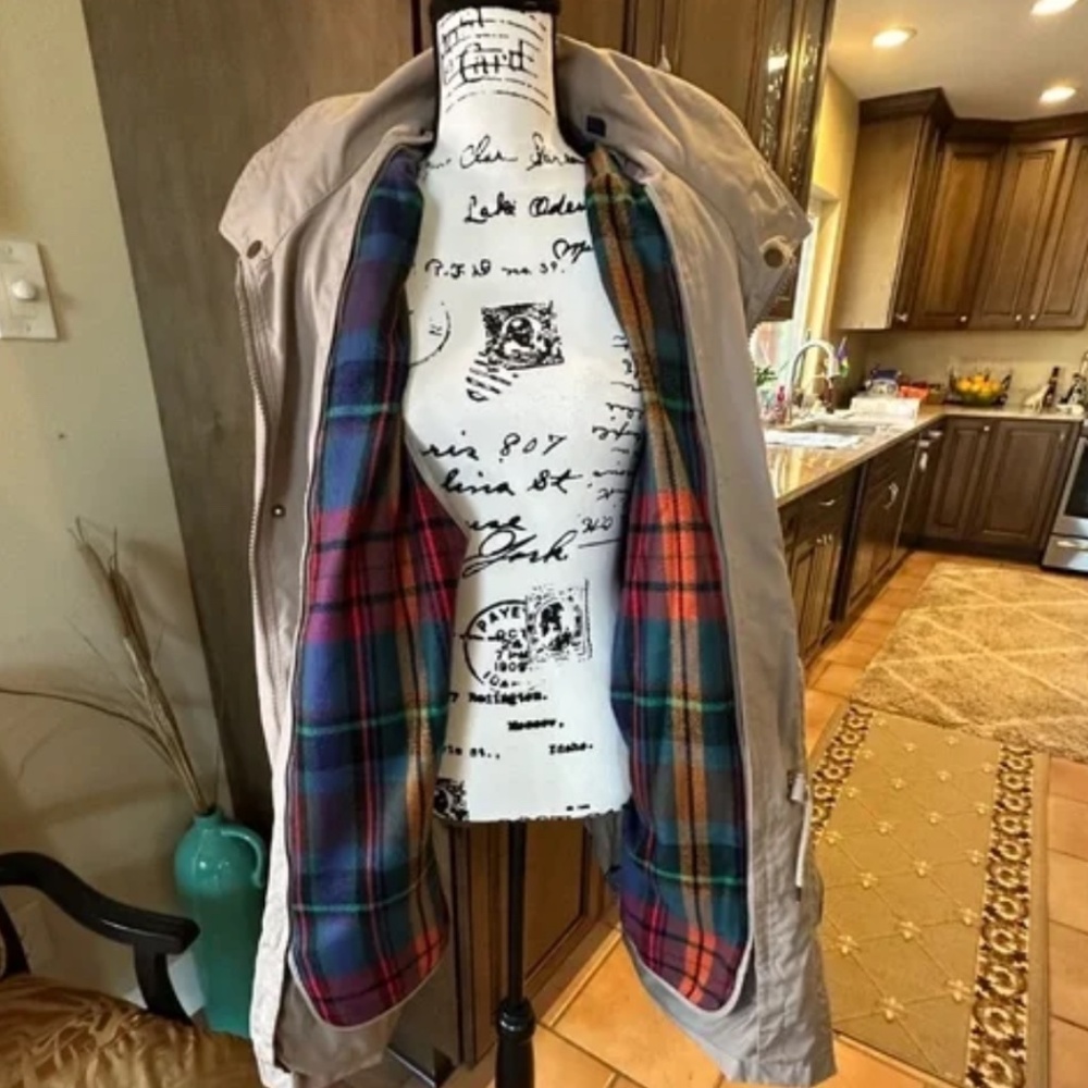 ✨🧥Mighty Mac Coat- Great Condition- lots of pockets, removable  lining!!🧥✨